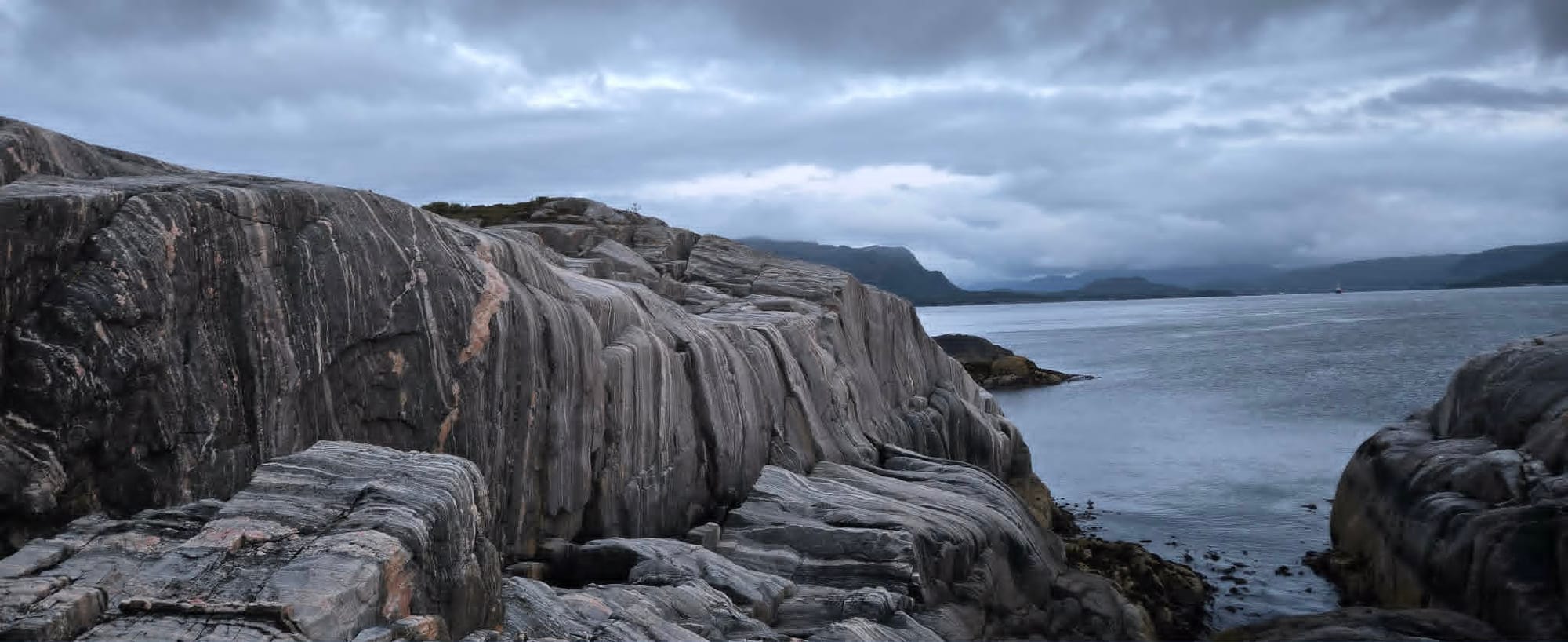Coastal rocks and sea view near Klubba